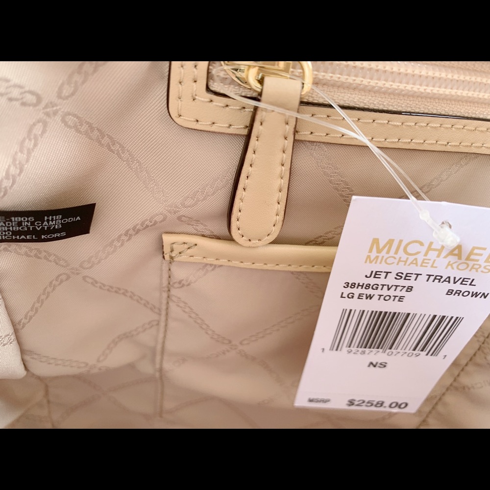 Gaby’sBags👜💕-NWT Michael Kors Travel Large Tote - Picture 8 of 8